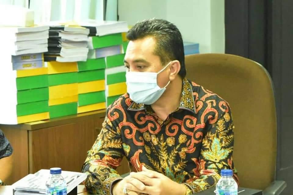 1619502385-Forletnews com-Anggota Komisi III DPRD Pekanbaru Zulkarnain dalam RDP dengan Manajemen RS  Syafira Pekanbaru