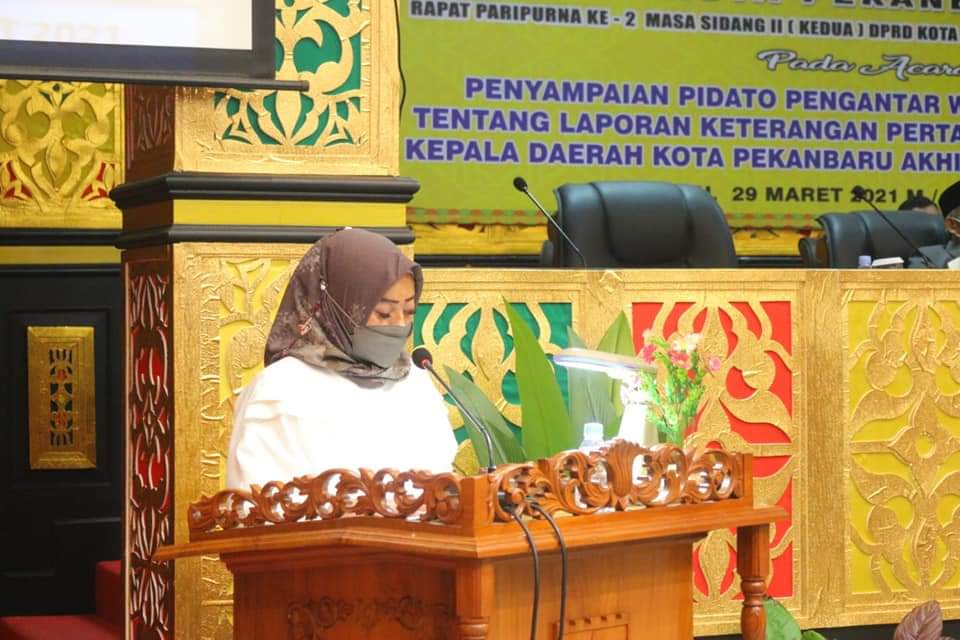 1619503253-Forletnews com-Plt  Setwan DPRD Pekanbaru Badria Rikasari, SE  M Si sampaikan Laporan Keterangan PertanggungJawaban (LKPj) Walikota Kota Pekanbaru Tahun Anggaran 2020