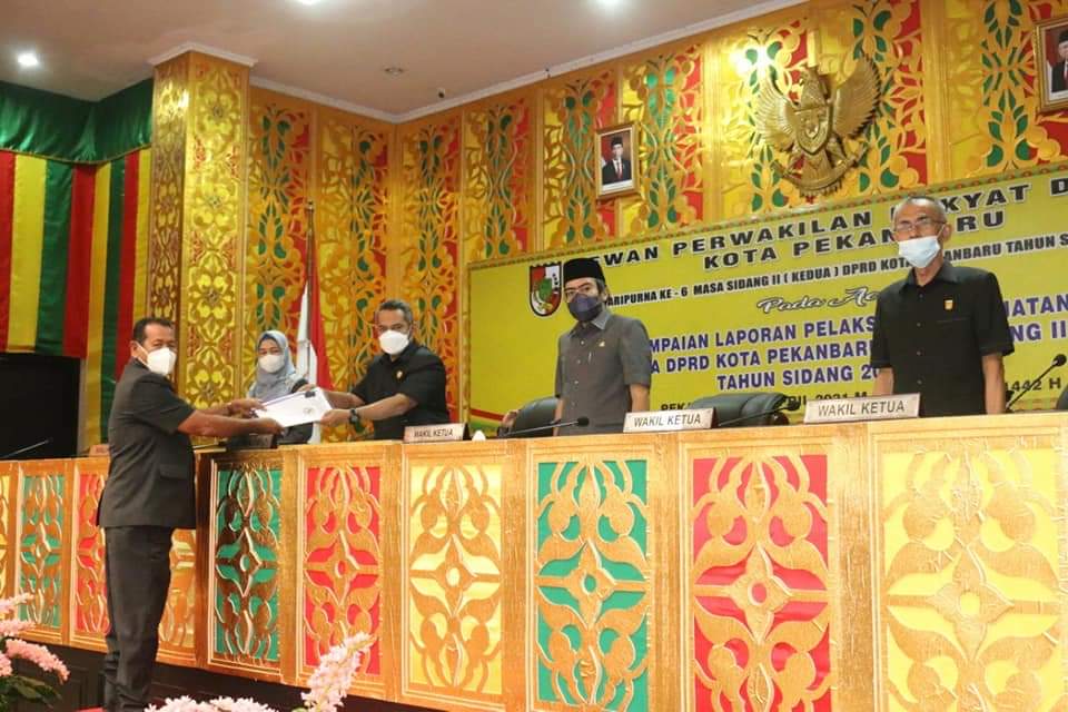 1619516756-Forletnews com-Perwakilan anggota DPRD 6 Dapil pekanbaru sampaikan laporan resesnya